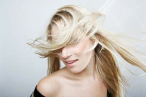 Hirsana Haar Blond Bild AdobeStock Urheber Amir Kaljikovic
