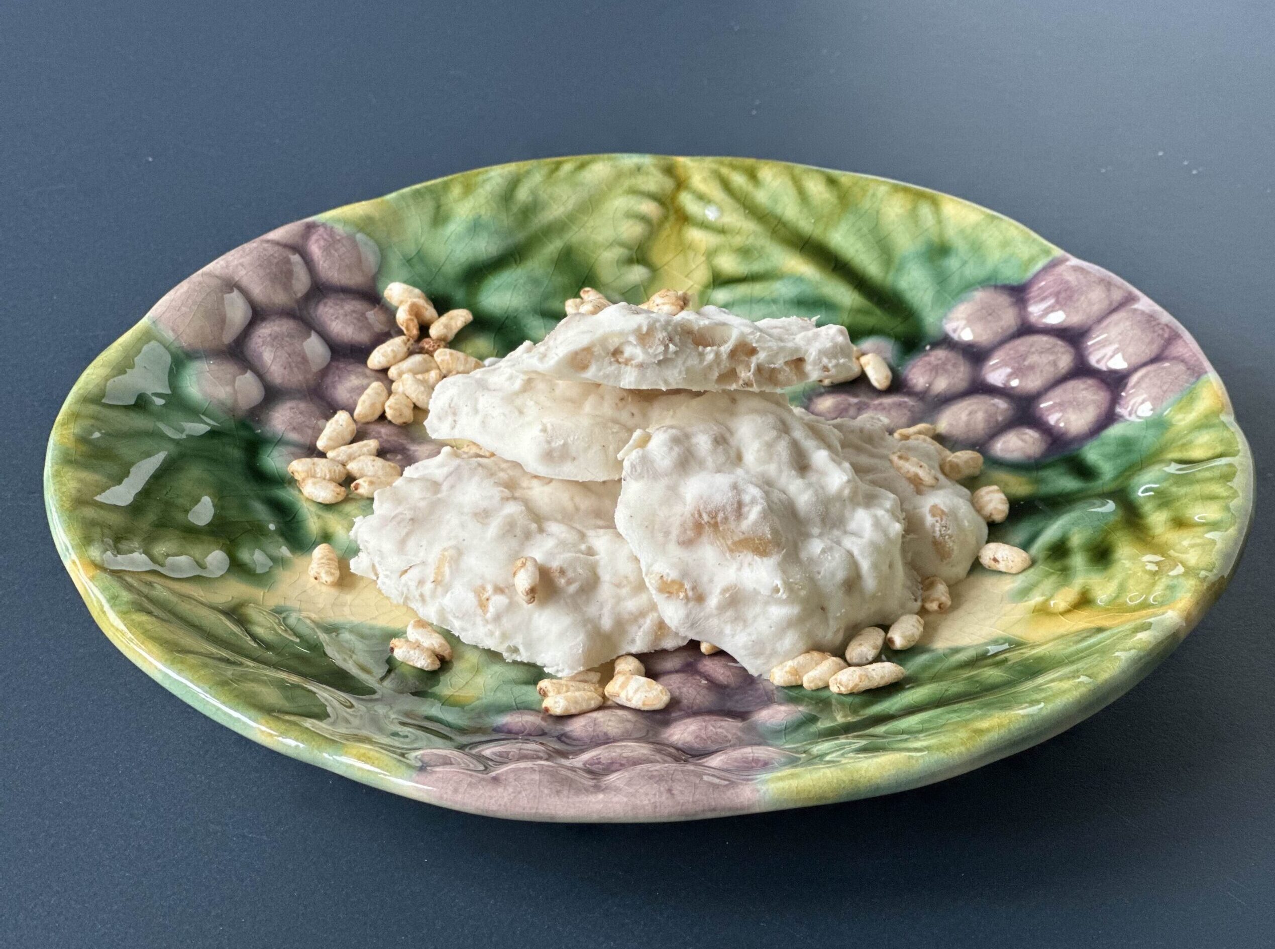Gesunder Snack: Joghurt-Bites mit Banane und Reispuffer