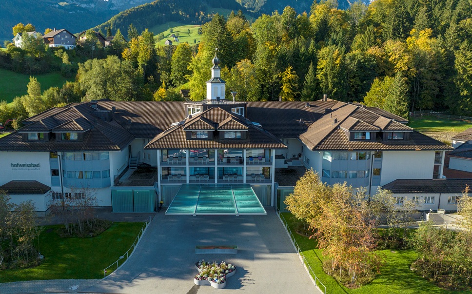 Hotel Front vom Resort Hof Weissbad